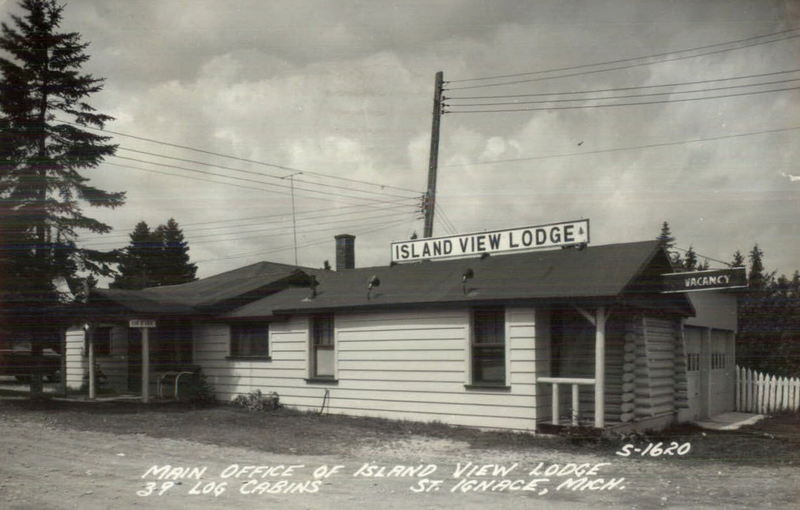 Chalet North Motel (Island View Lodge Motel) - Old Photo (newer photo)